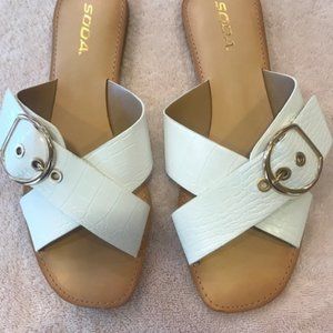 Soda Womens Sandal White Slide Flat Heel Cross Straps at Front w/Buckle Size 10